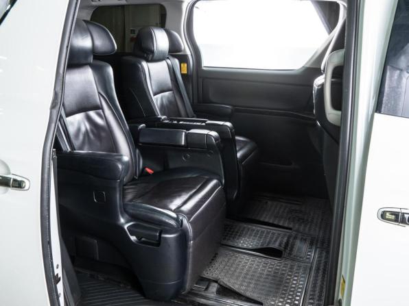 Toyota Alphard II с пробегом 2013 года, цена 2 999 000 рублей, 372987 км, минивэн, Автокод Объявления