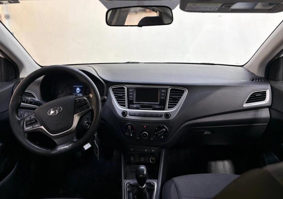 Hyundai Solaris II Санкт-Петербург  - изображение 8