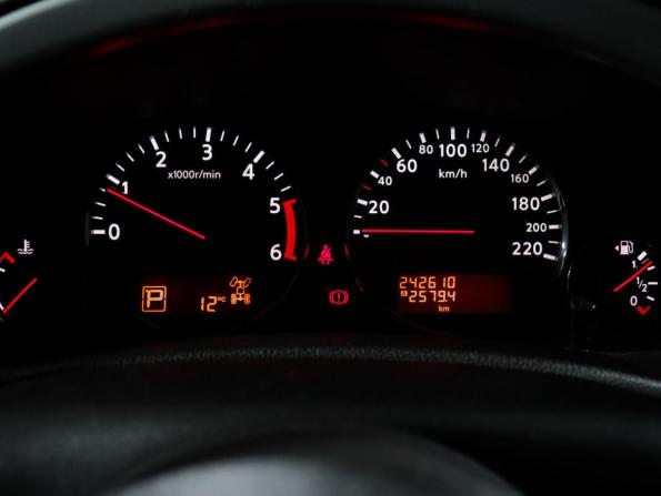 Nissan Pathfinder III Рестайлинг с пробегом 2011 года, цена 1 620 000 рублей, 242608 км, внедорожник, Автокод Объявления