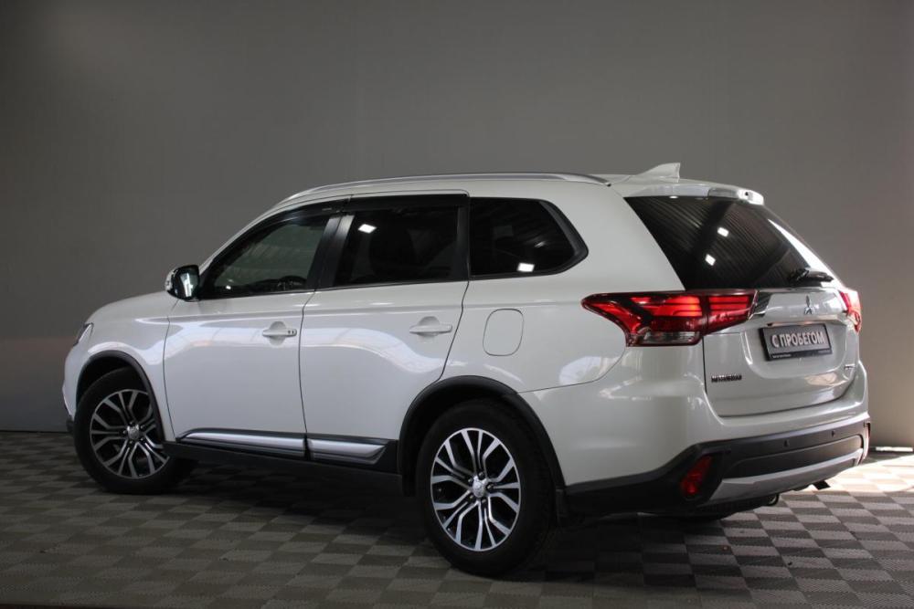 Mitsubishi Outlander III Рестайлинг 2 Санкт-Петербург  - изображение 5