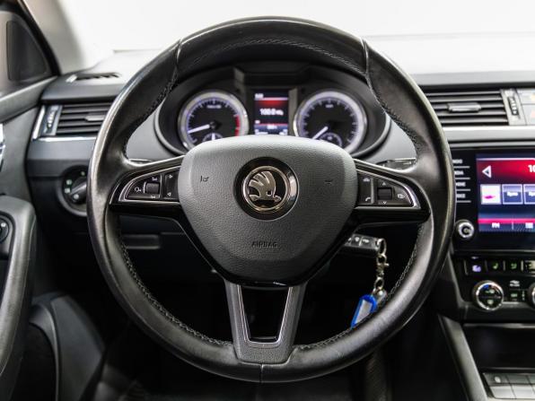 Skoda Octavia III (A7) Рестайлинг с пробегом 2018 года, цена 1 548 000 рублей, 182094 км, лифтбек, Автокод Объявления