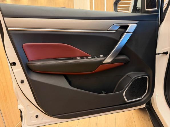 Geely Coolray I с пробегом 2023 года, цена 1 429 000 рублей, 117000 км, внедорожник, Автокод Объявления