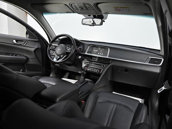 Kia Optima IV Рестайлинг с пробегом 2019 года, цена 1 059 000 рублей, 71189 км, седан, Автокод Объявления