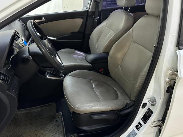 Hyundai Solaris I с пробегом 2012 года, цена 470 000 рублей, 251300 км, хэтчбек, Автокод Объявления