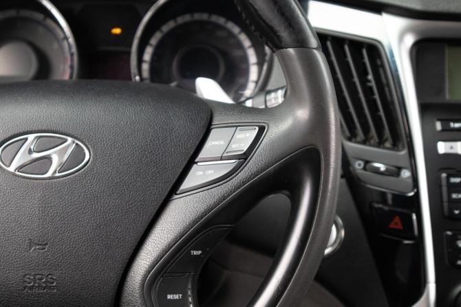 Hyundai Sonata VI (YF) с пробегом 2012 года, цена 979 000 рублей, 255647 км, седан, Автокод Объявления