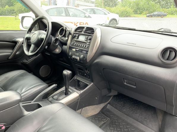 Toyota RAV4 II (XA20) Рестайлинг с пробегом 2003 года, цена 860 000 рублей, 261460 км, внедорожник, Автокод Объявления