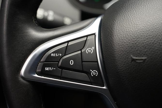 Renault Arkana I с пробегом 2019 года, цена 1 790 000 рублей, 82000 км, внедорожник, Автокод Объявления