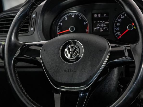 Volkswagen Polo V Рестайлинг с пробегом 2017 года, цена 929 000 рублей, 174140 км, седан, Автокод Объявления