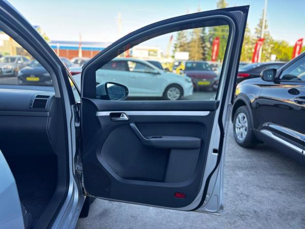 Volkswagen Touran I Рестайлинг 2 с пробегом 2011 года, цена 1 050 000 рублей, 189427 км, компактвэн, Автокод Объявления
