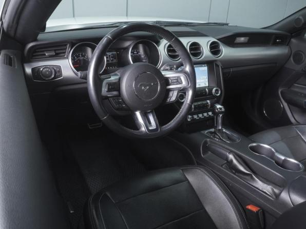 Ford Mustang VI Рестайлинг с пробегом 2019 года, цена 4 450 000 рублей, 80783 км, кабриолет, Автокод Объявления