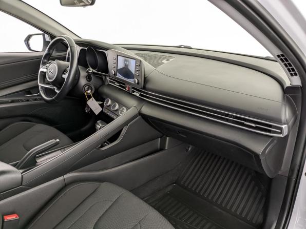 Hyundai Elantra VII (CN7) с пробегом 2022 года, цена 1 810 000 рублей, 70157 км, седан, Автокод Объявления