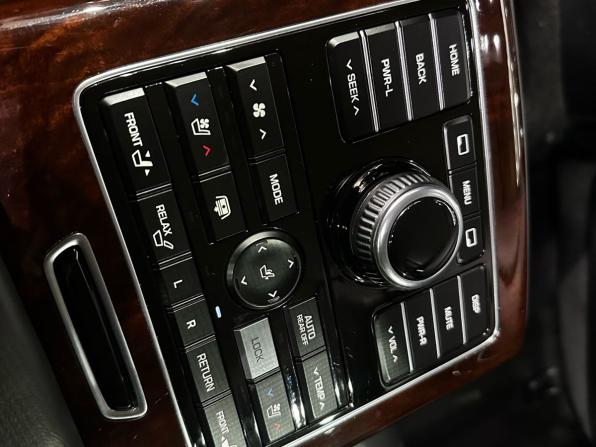 Hyundai Equus II Рестайлинг с пробегом 2015 года, цена 1 550 000 рублей, 146130 км, седан, Автокод Объявления