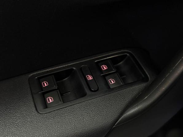 Volkswagen Polo V Рестайлинг с пробегом 2019 года, цена 1 450 000 рублей, 85777 км, седан, Автокод Объявления