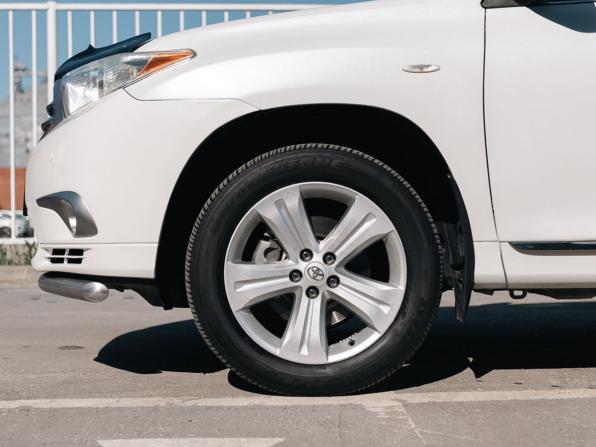 Toyota Highlander II (XU40) Рестайлинг с пробегом 2011 года, цена 1 770 000 рублей, 265155 км, внедорожник, Автокод Объявления