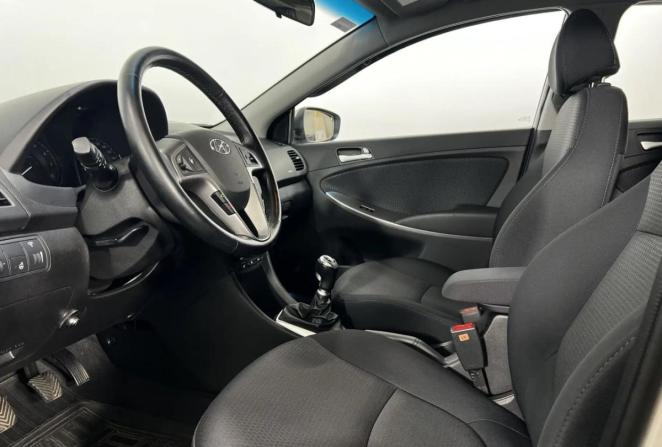 Hyundai Solaris I с пробегом 2014 года, цена 1 310 000 рублей, 17852 км, хэтчбек, Автокод Объявления