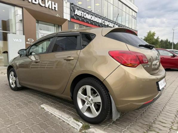 Opel Astra J Рестайлинг с пробегом 2013 года, цена 654 160 рублей, 173984 км, хэтчбек, Автокод Объявления