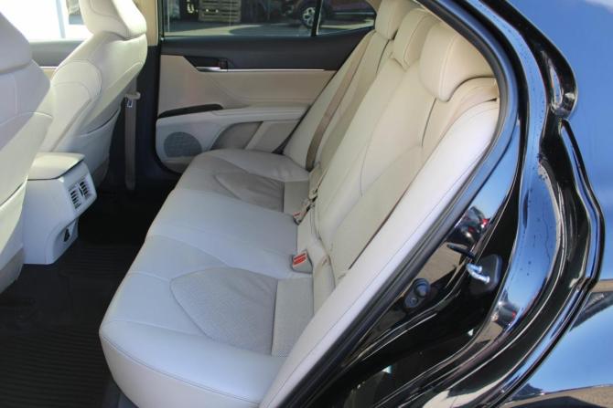 Toyota Camry VIII (XV70) Рестайлинг с пробегом 2021 года, цена 2 950 000 рублей, 128000 км, седан, Автокод Объявления