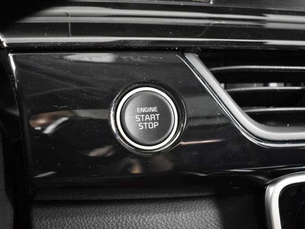 Kia Seltos I Рестайлинг с пробегом 2024 года, цена 2 499 900 рублей, 32587 км, внедорожник, Автокод Объявления