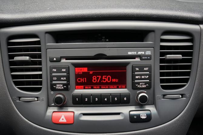 Kia Rio II Рестайлинг с пробегом 2010 года, цена 680 000 рублей, 245000 км, седан, Автокод Объявления