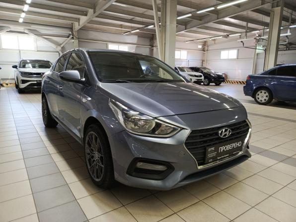 Hyundai Solaris II с пробегом 2018 года, цена 700 000 рублей, 280060 км, седан, Автокод Объявления