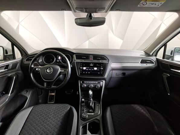 Volkswagen Tiguan II с пробегом 2018 года, цена 1 955 000 рублей, 180000 км, внедорожник, Автокод Объявления