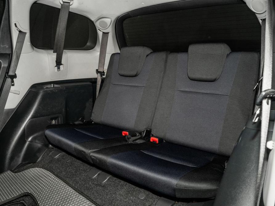 Toyota Wish II Рестайлинг Иркутск  - изображение 8