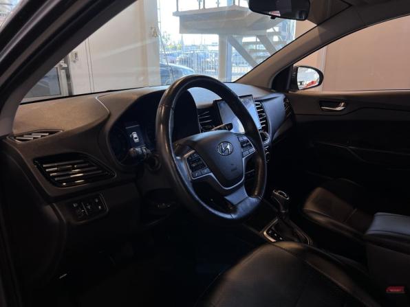 Hyundai Solaris II Рестайлинг с пробегом 2021 года, цена 1 690 000 рублей, 78002 км, седан, Автокод Объявления