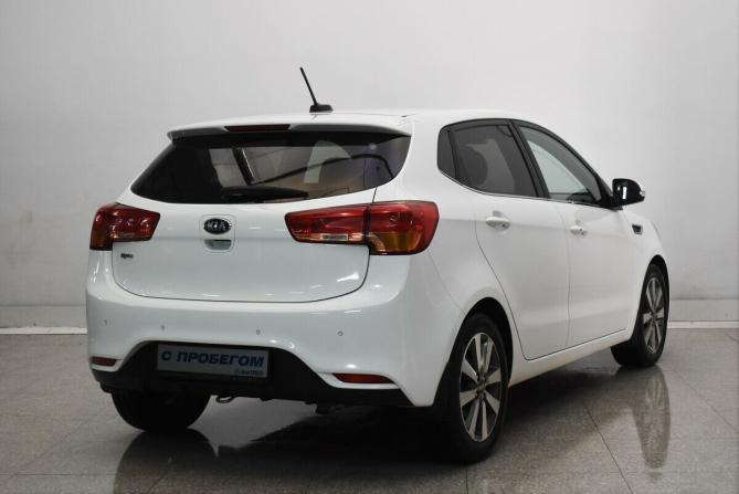 Kia Rio III Рестайлинг с пробегом 2017 года, цена 1 020 000 рублей, 169549 км, хэтчбек, Автокод Объявления