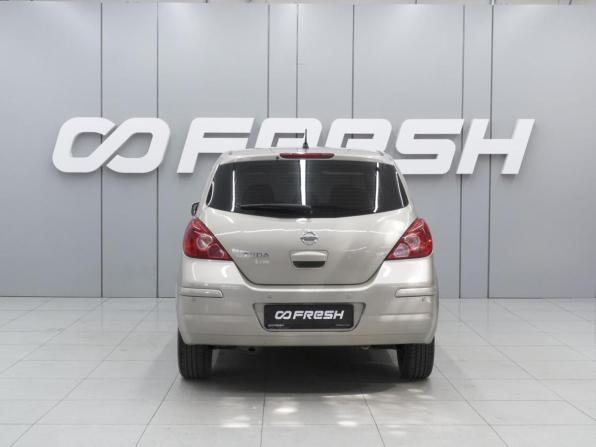 Nissan Tiida I Рестайлинг с пробегом 2010 года, цена 720 000 рублей, 243562 км, хэтчбек, Автокод Объявления