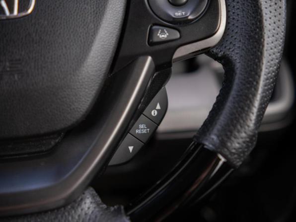 Honda Stepwgn V с пробегом 2015 года, цена 2 299 000 рублей, 105093 км, минивэн, Автокод Объявления