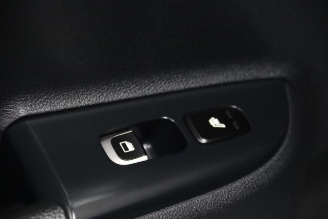 Kia Rio IV с пробегом 2018 года, цена 1 645 170 рублей, 71324 км, хэтчбек, Автокод Объявления