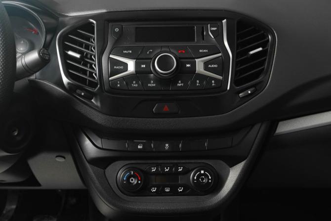 Lada (ВАЗ) Vesta I с пробегом 2021 года, цена 1 139 000 рублей, 131700 км, седан, Автокод Объявления