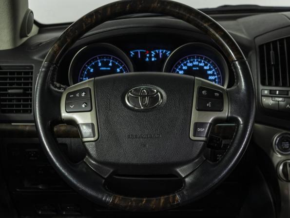 Toyota Land Cruiser 200 Series с пробегом 2010 года, цена 3 899 000 рублей, 220000 км, внедорожник, Автокод Объявления