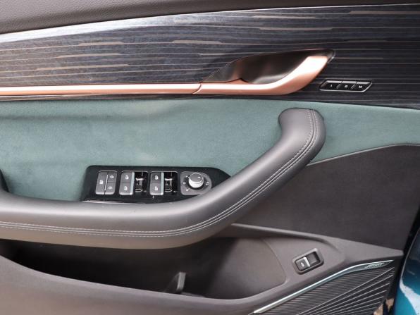 Geely Monjaro I с пробегом 2023 года, цена 3 150 000 рублей, 28500 км, внедорожник, Автокод Объявления