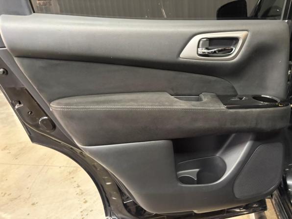 Nissan Pathfinder IV с пробегом 2014 года, цена 1 097 000 рублей, 200000 км, внедорожник, Автокод Объявления