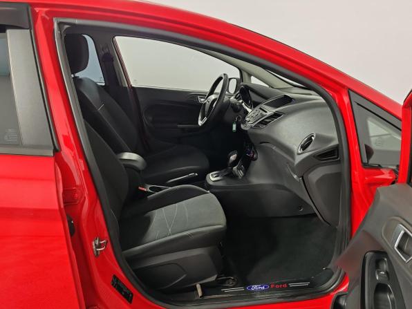 Ford Fiesta Mk6 Рестайлинг с пробегом 2016 года, цена 999 000 рублей, 58999 км, хэтчбек, Автокод Объявления