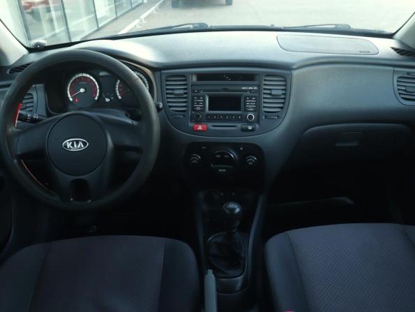 Kia Rio II Рестайлинг с пробегом 2010 года, цена 376 000 рублей, 316443 км, седан, Автокод Объявления