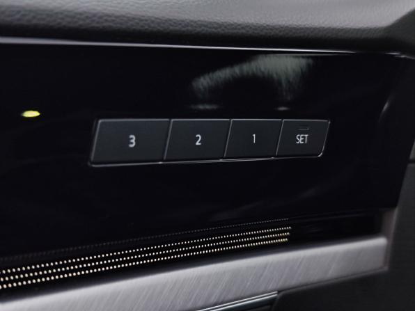 Volkswagen Touareg III с пробегом 2019 года, цена 4 935 000 рублей, 83790 км, внедорожник, Автокод Объявления