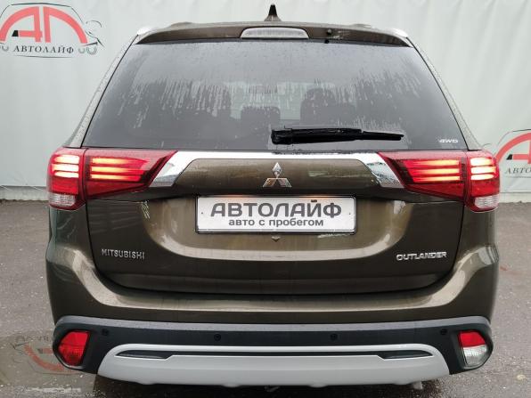 Mitsubishi Outlander III Рестайлинг 3 с пробегом 2019 года, цена 1 949 000 рублей, 121894 км, внедорожник, Автокод Объявления