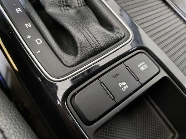 Kia Sorento II Рестайлинг с пробегом 2017 года, цена 1 665 000 рублей, 202808 км, внедорожник, Автокод Объявления