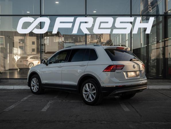 Volkswagen Tiguan II с пробегом 2017 года, цена 2 629 000 рублей, 123860 км, внедорожник, Автокод Объявления