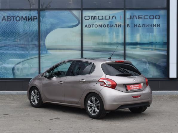 Peugeot 208 I с пробегом 2013 года, цена 604 000 рублей, 132008 км, хэтчбек, Автокод Объявления