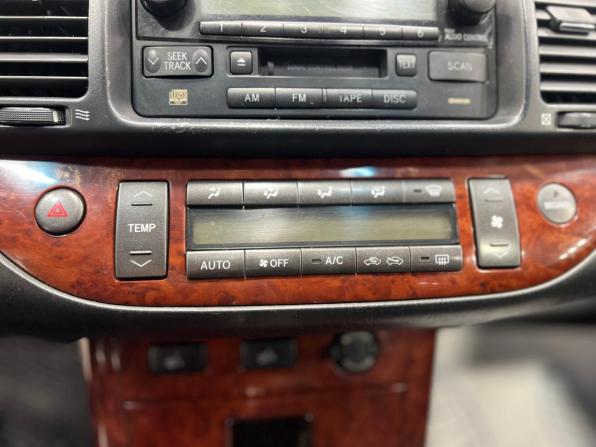 Toyota Camry V (XV30) Рестайлинг с пробегом 2005 года, цена 880 500 рублей, 300160 км, седан, Автокод Объявления