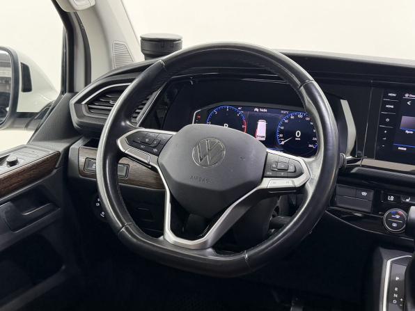 Volkswagen Multivan T6 Рестайлинг с пробегом 2020 года, цена 6 400 000 рублей, 105605 км, минивэн, Автокод Объявления