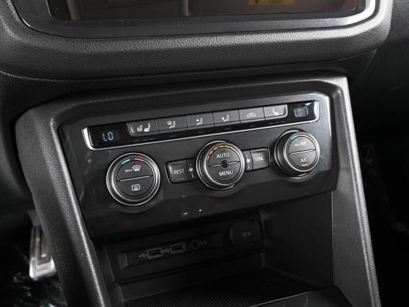 Volkswagen Tiguan II с пробегом 2018 года, цена 2 719 000 рублей, 189452 км, внедорожник, Автокод Объявления