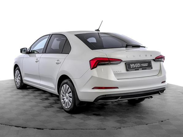 Skoda Rapid II с пробегом 2022 года, цена 1 600 000 рублей, 93487 км, лифтбек, Автокод Объявления