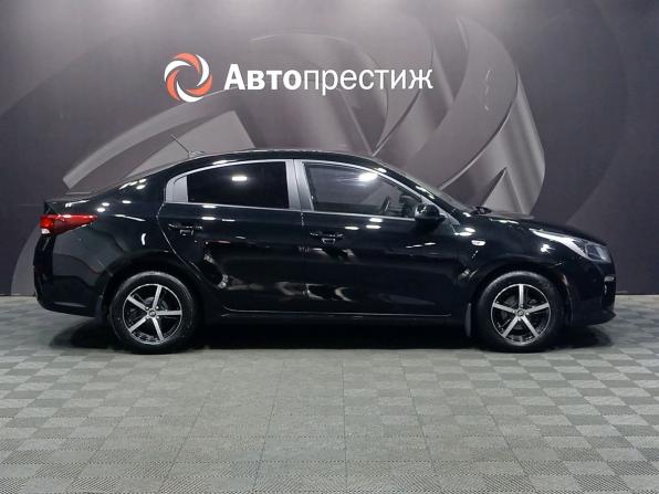 Kia Rio IV с пробегом 2018 года, цена 1 389 000 рублей, 46501 км, седан, Автокод Объявления