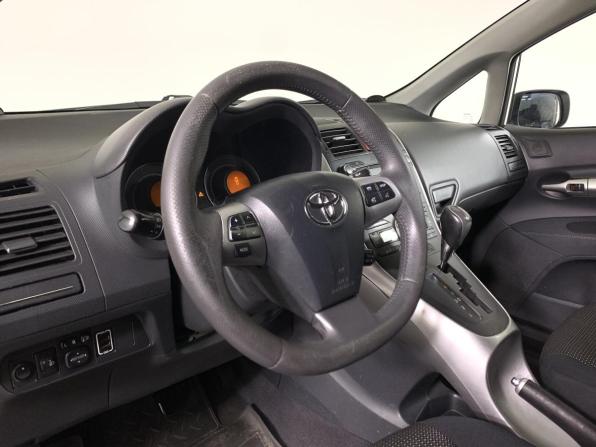 Toyota Auris I Рестайлинг с пробегом 2010 года, цена 827 000 рублей, 312443 км, хэтчбек, Автокод Объявления