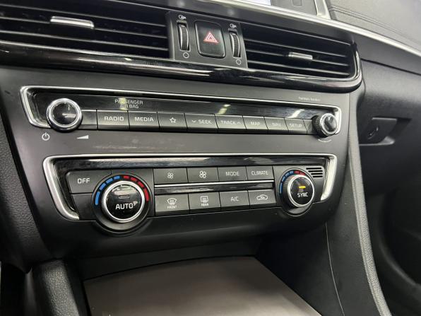 Kia Optima IV Рестайлинг с пробегом 2018 года, цена 1 879 000 рублей, 155069 км, седан, Автокод Объявления