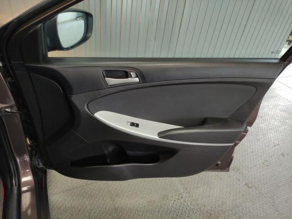 Hyundai Solaris I Рестайлинг с пробегом 2016 года, цена 849 000 рублей, 184520 км, хэтчбек, Автокод Объявления